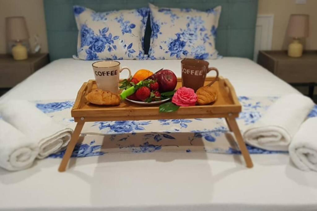 Aretoysa Center Luxury Suites 2 Néa Péramos 외부 사진